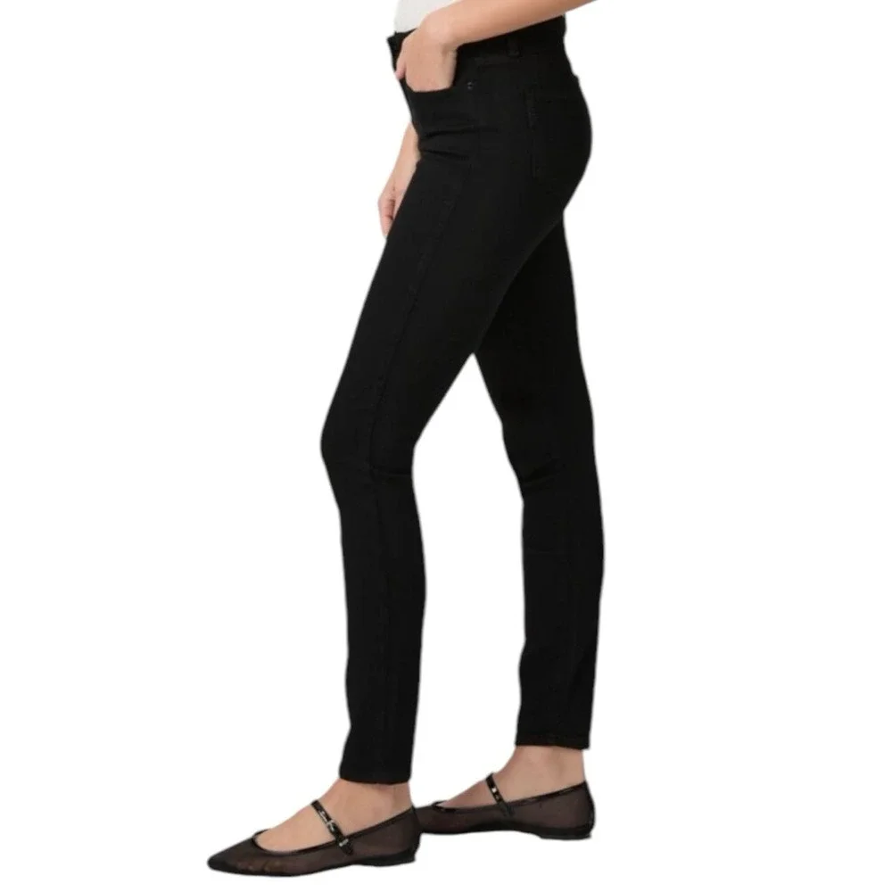 PAIGE Verdugo Ultra‎ Skinny Jeans in Black. Size 29